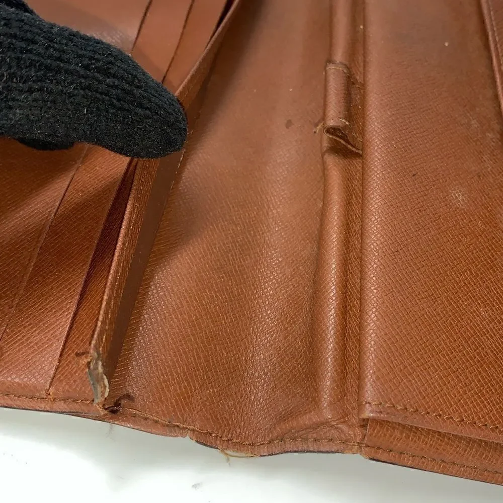Authentic Louis Vuitton Monogram Sarah Wallet